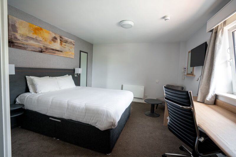 Thumbnail image of Pendulum Hotel***