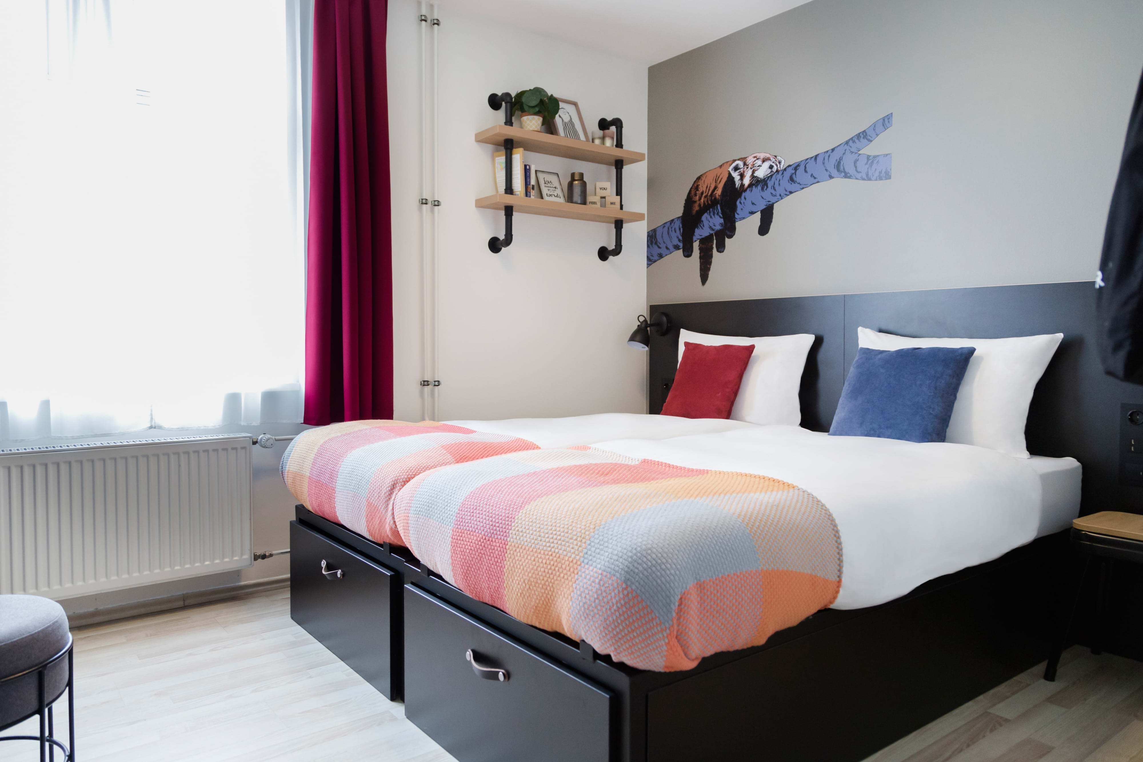 Thumbnail image of Generator Hotel